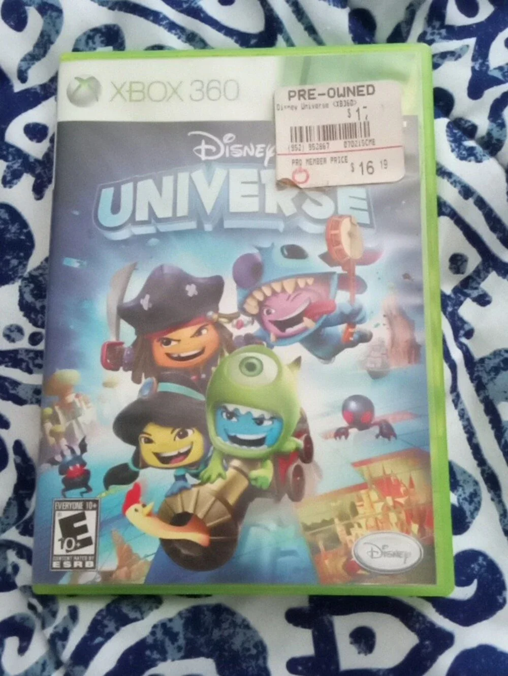 Disney Universe Xbox 360 Game with Bright Lime Green Case